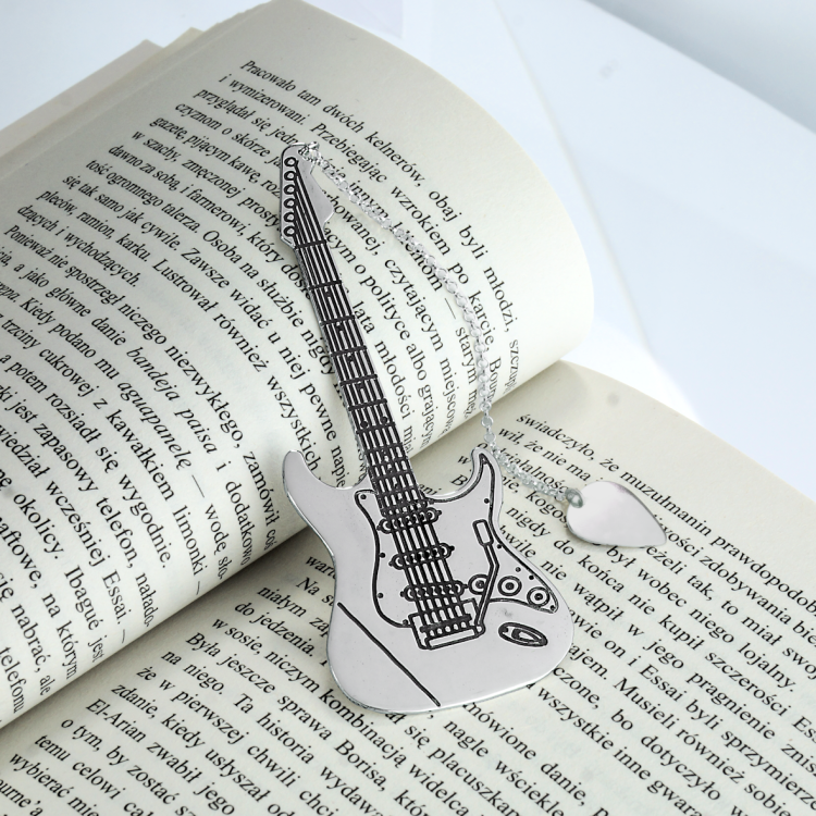Srebrna zakładka do książki gitara z indywidualnym grawerem