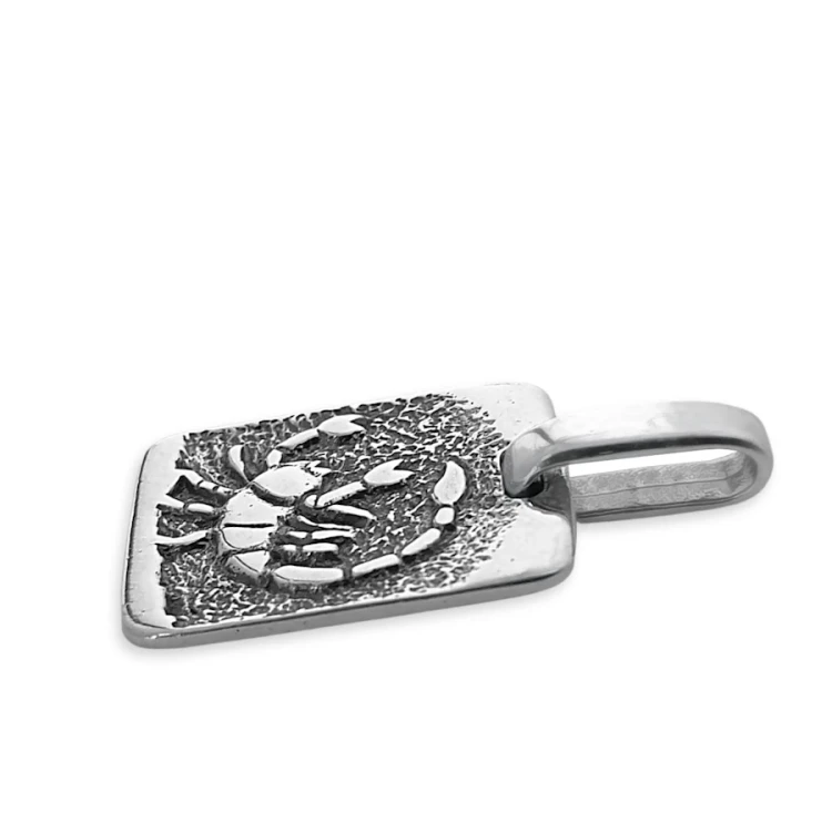 wisiorek-meski-znak-zodiaku-skorpion-srebro-925.webp