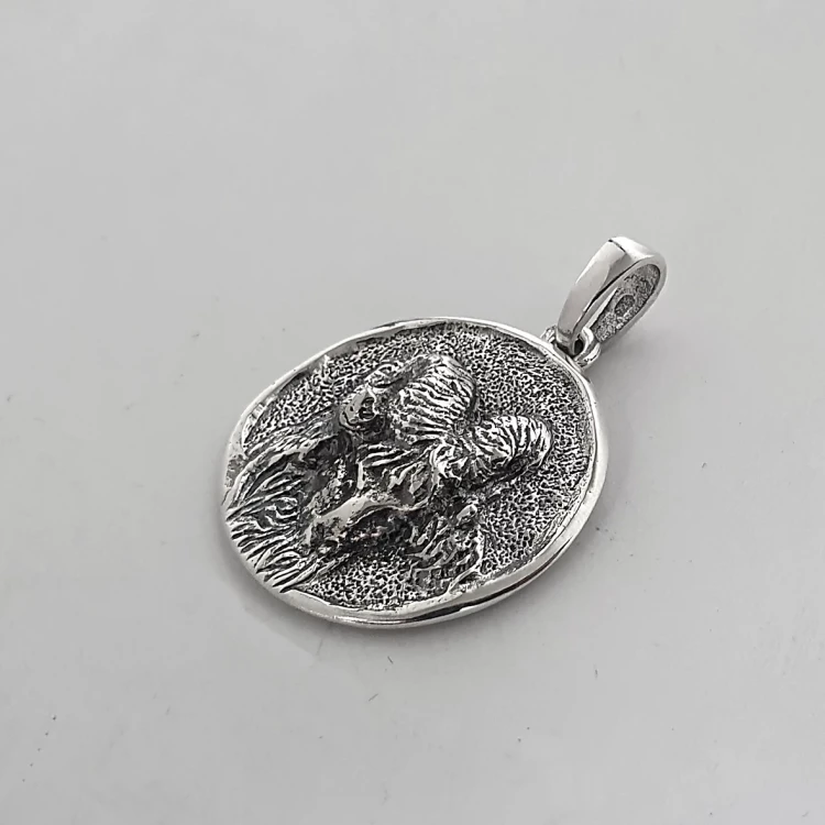 srebrna-zawieszka-zodiak-baran-z-grawerem.webp