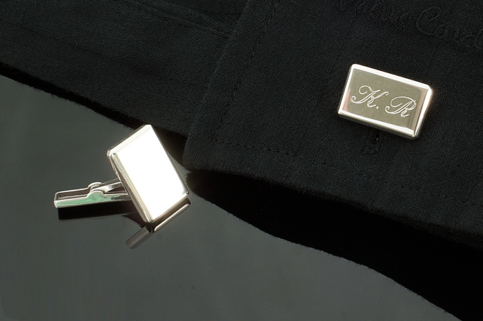 eleganckie spinki do mankietów z grawerem personalizowany prezent